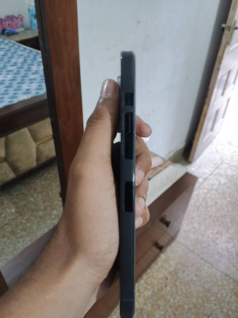 iPhone 14 Pro Max jv 5