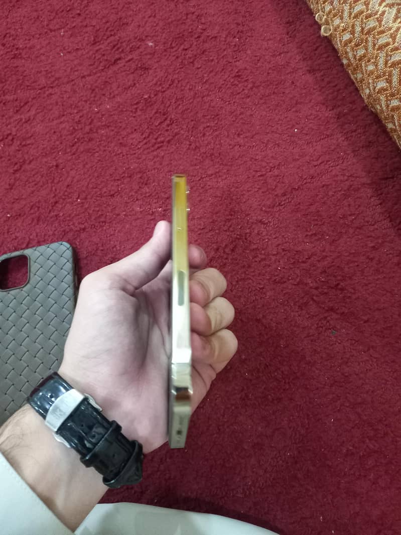Apple iPhone 12 Pro 3