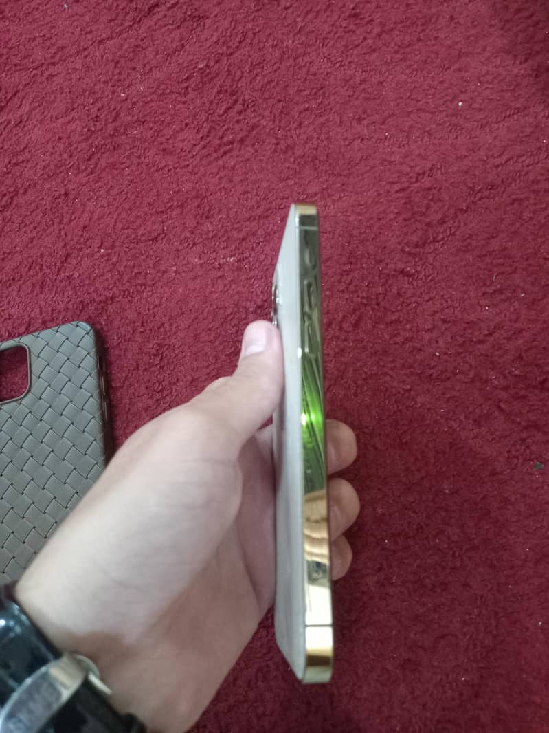 Apple iPhone 12 Pro 5