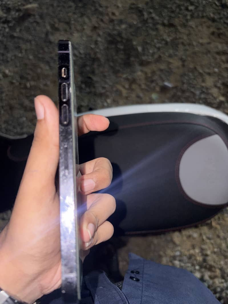 Apple iPhone 14 Pro Max 2