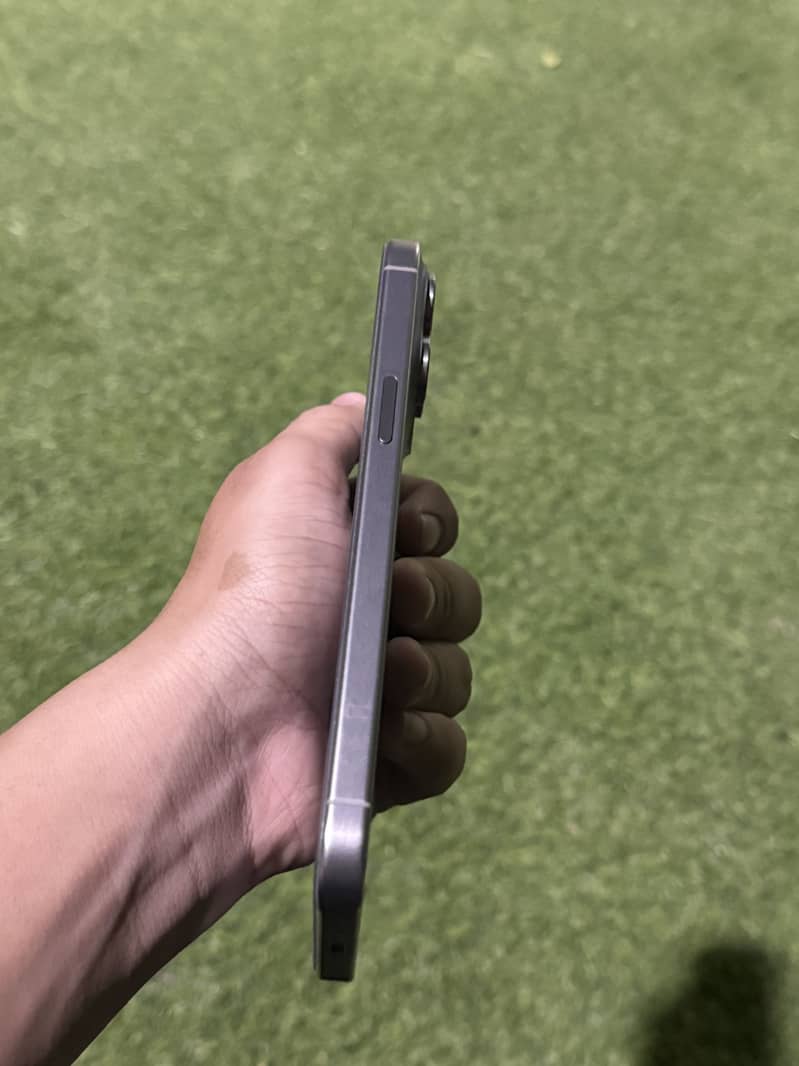Apple iPhone 15 Pro Max 1