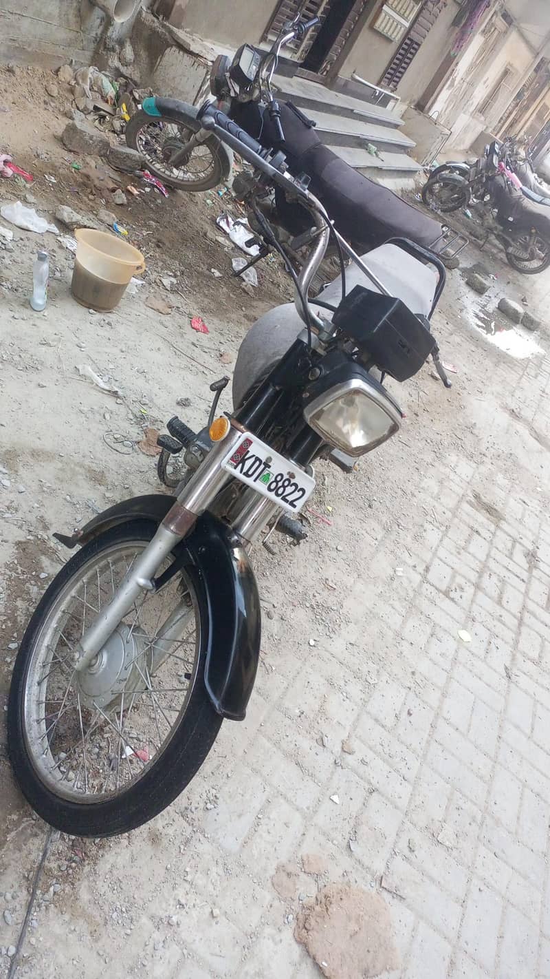 CD 70 2008 good condition 4