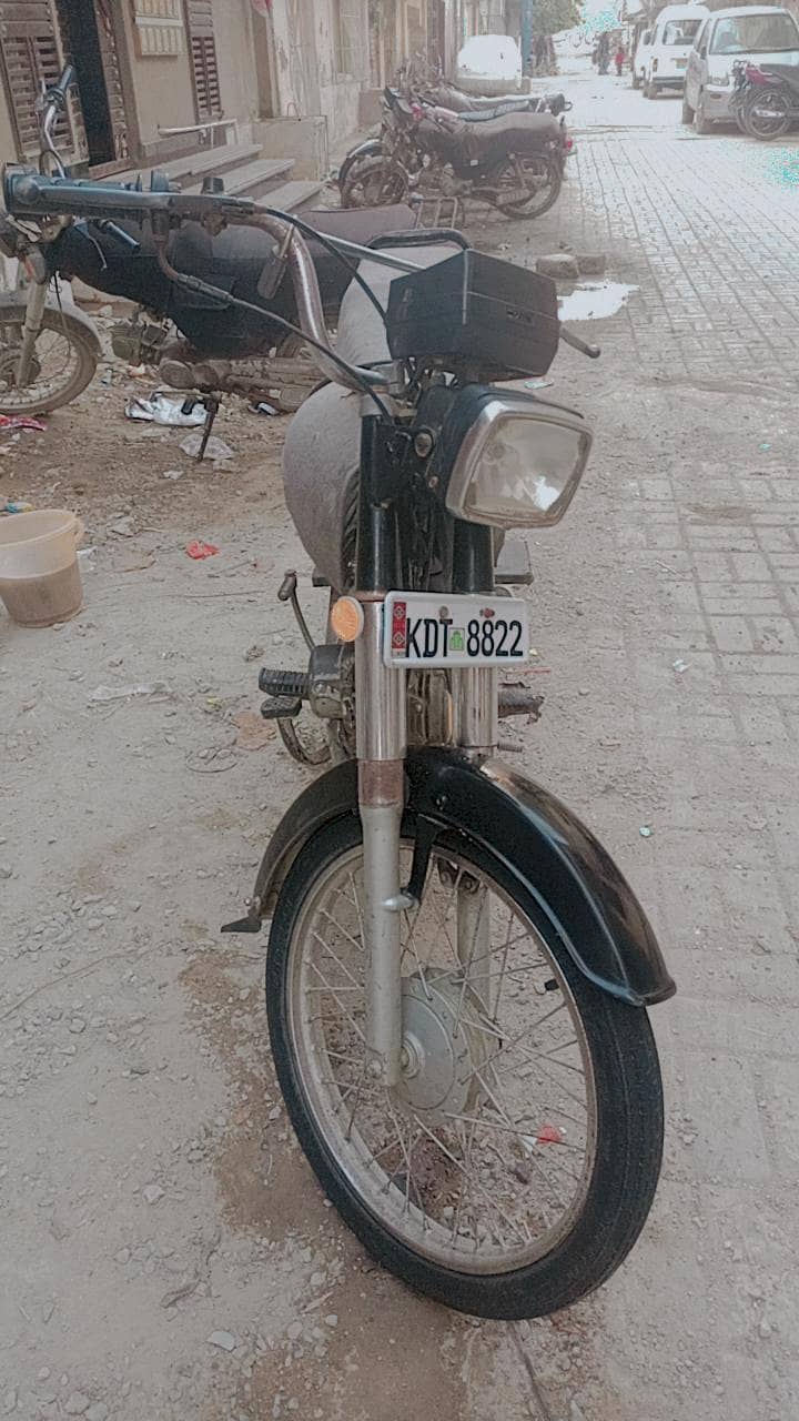 CD 70 2008 good condition 5