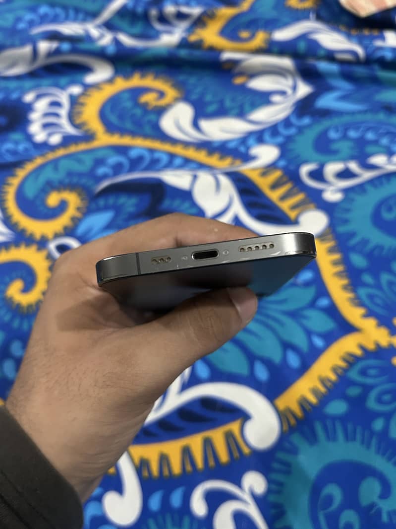 Apple iPhone 12 Pro 4