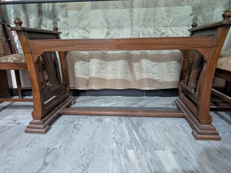 Dining Table With 6 chairs 2