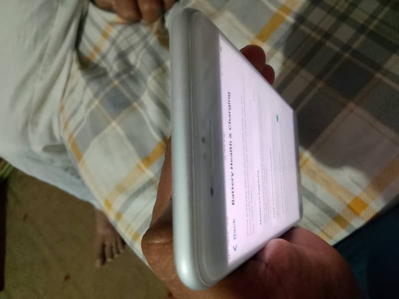 Apple iPhone 8 Plus 2