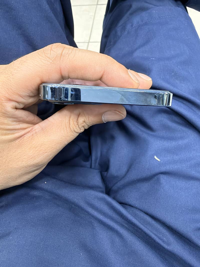 Apple iPhone 12 Pro 6