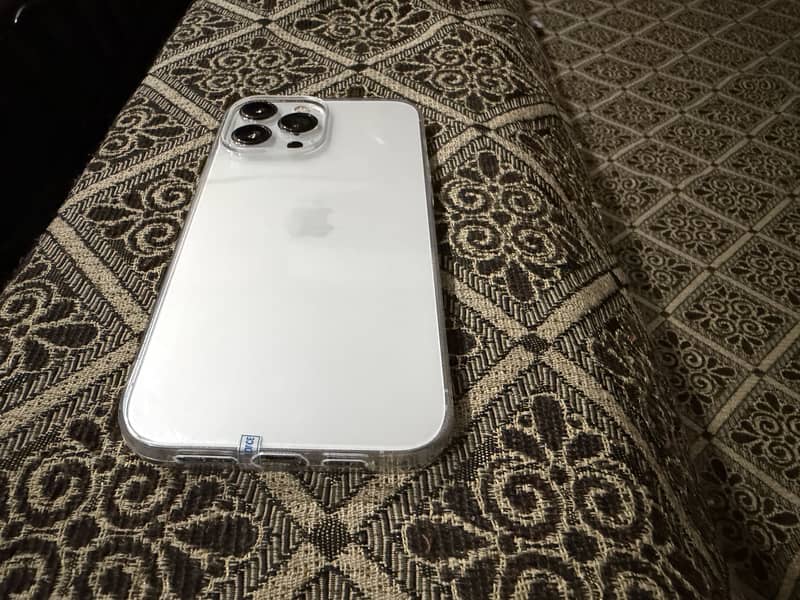 Apple iPhone 13 Pro Max 2