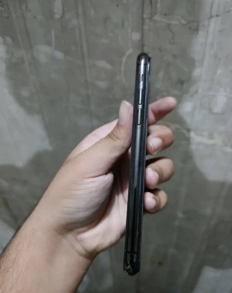 Apple iPhone 11 Pro 5