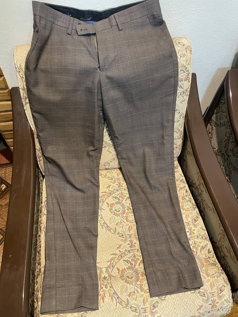 Brown cheeck 3 piece 1