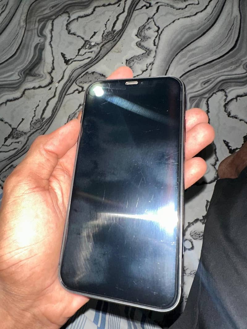 Apple iPhone 11 2