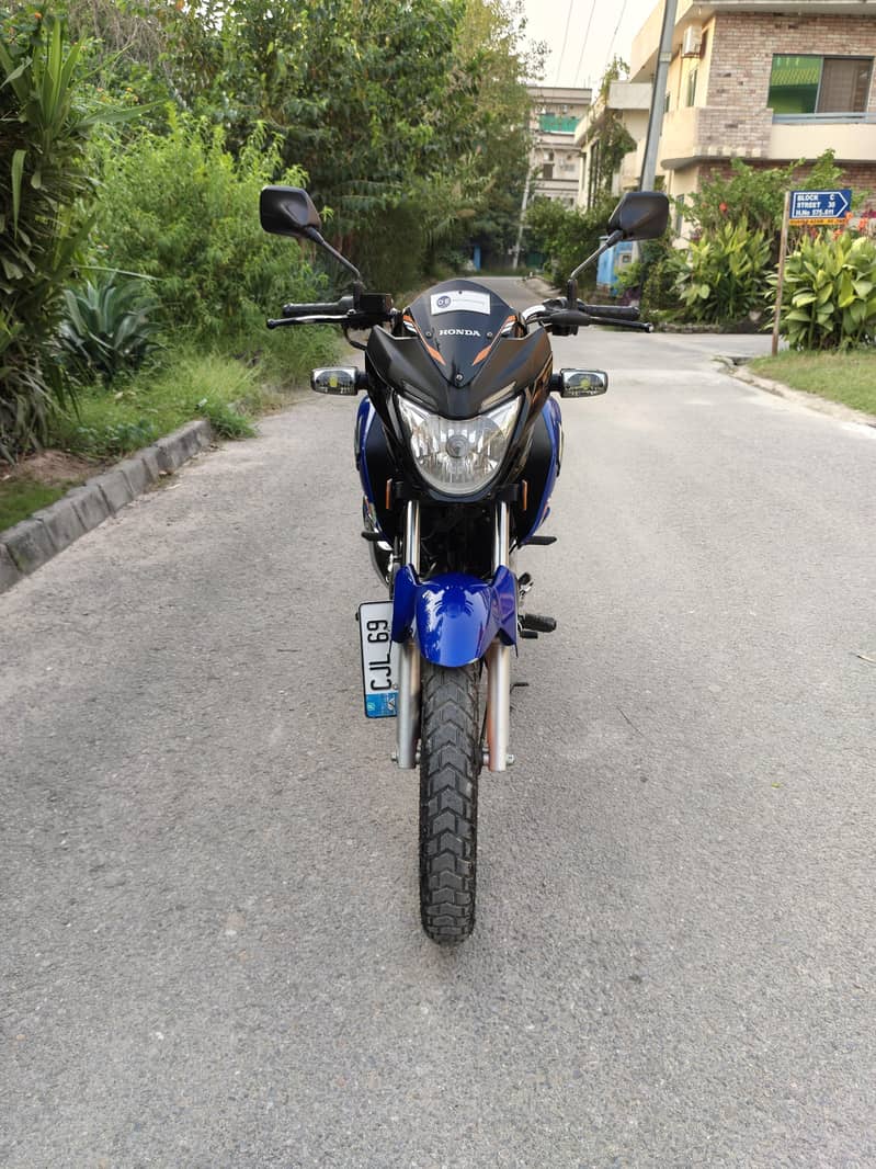 Honda CB150F 4