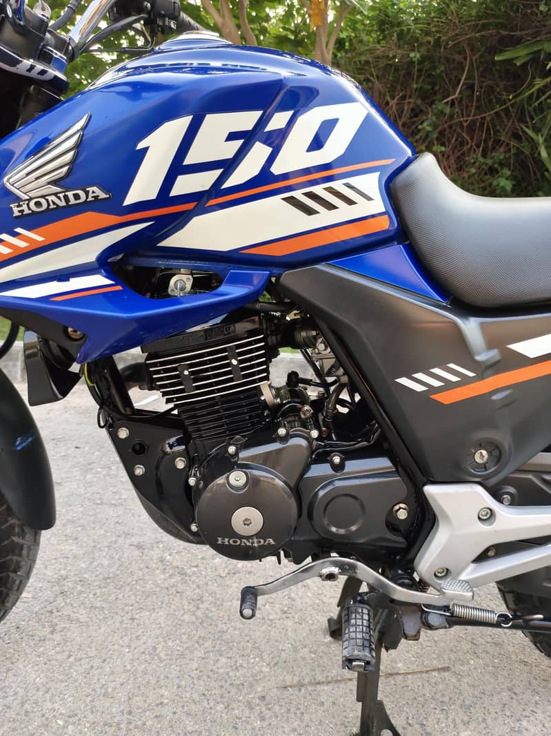 Honda CB150F 7