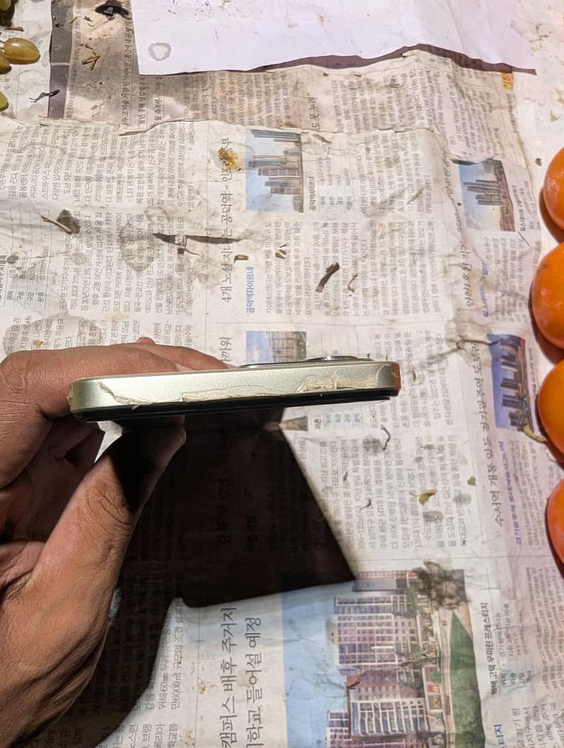 Realme C75 4