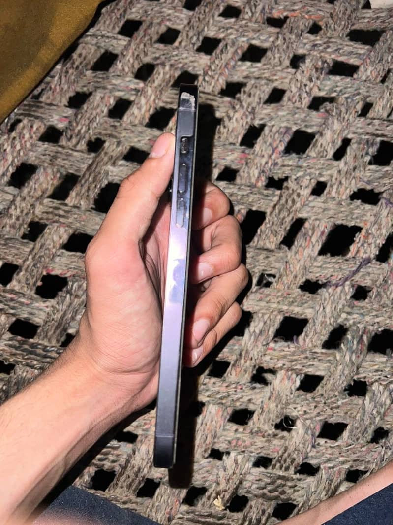 Apple iPhone 14 Pro Max 2