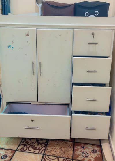 kids wardrobe