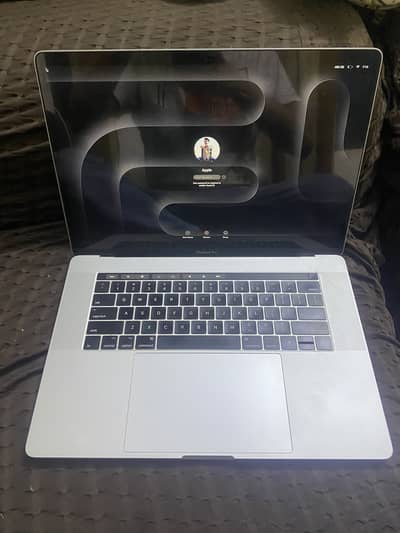 Macbook pro 16 inch 2017