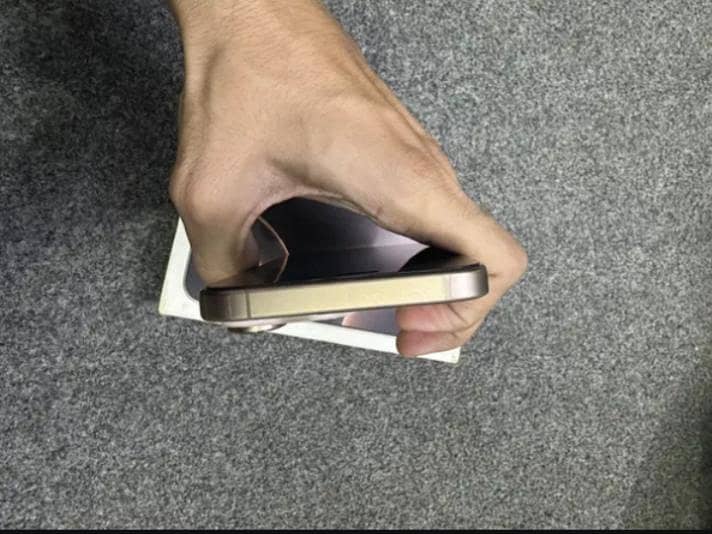 Apple iPhone 16 Pro Max 13/  14/15 4