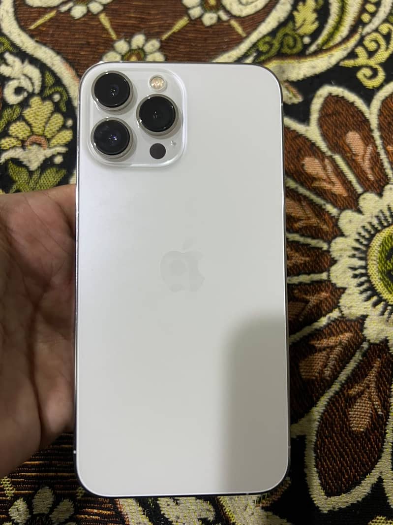 Apple iPhone 13 Pro Max 3