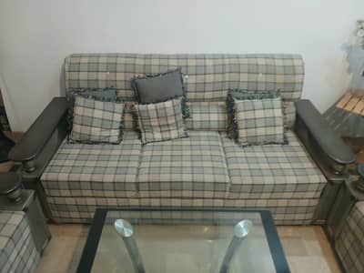 Brand New Sofa Set with table, Side Table, Sceneries and Lamp