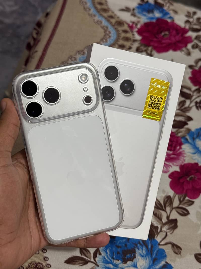 Apple iPhone 17 Pro Max 0