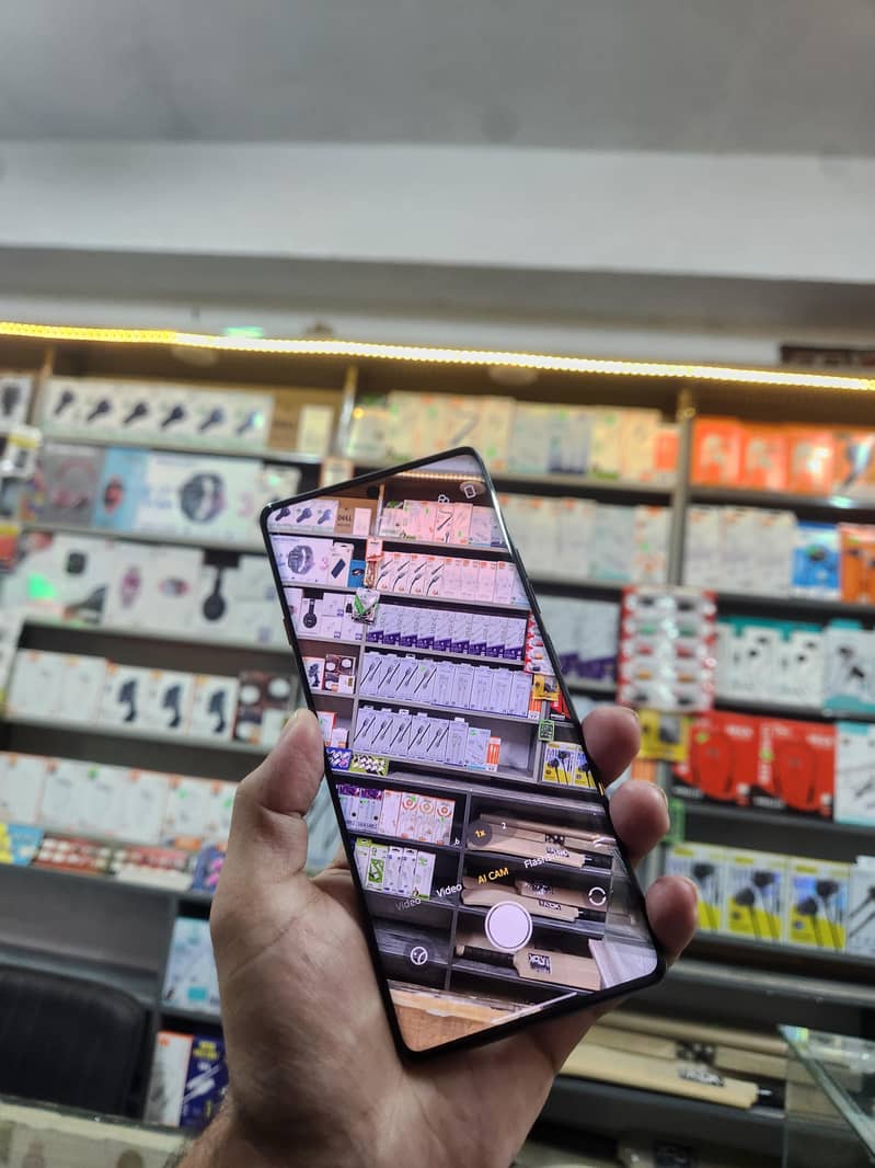 Tecno CAMON 40 Pro 1