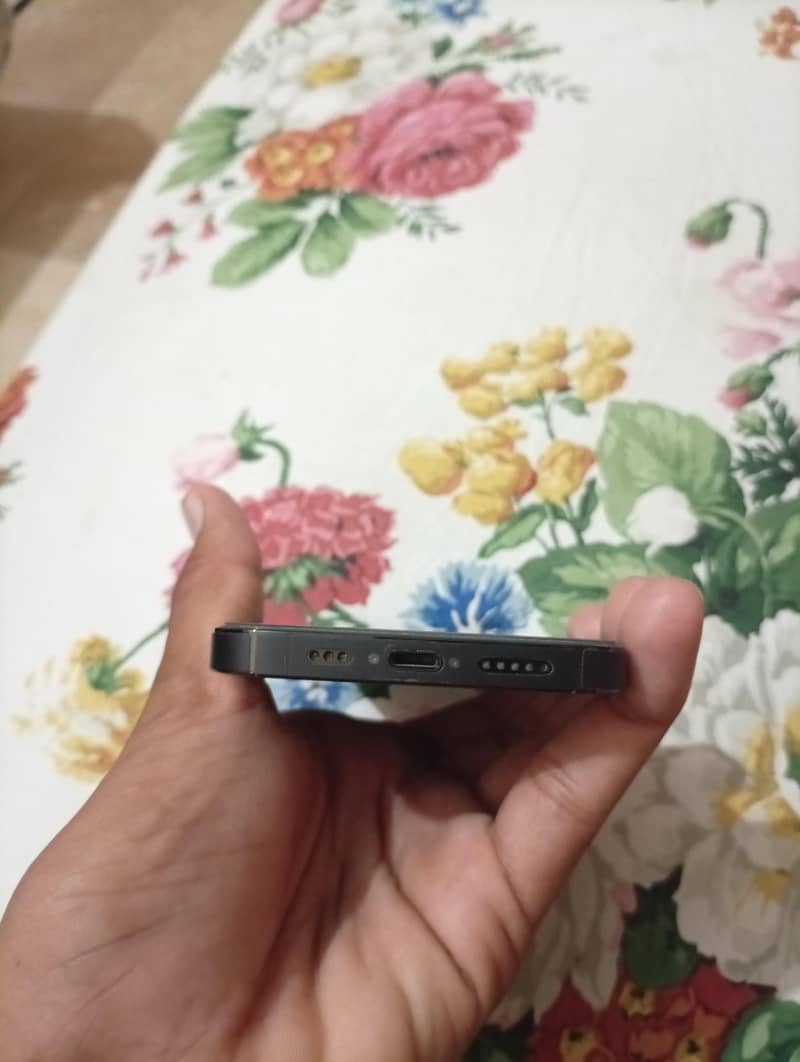 Apple iPhone 14 Pro 3