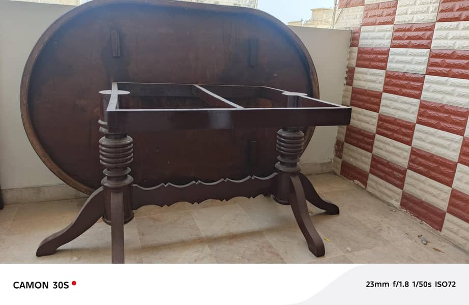 Dining Table with 6 chaires 4