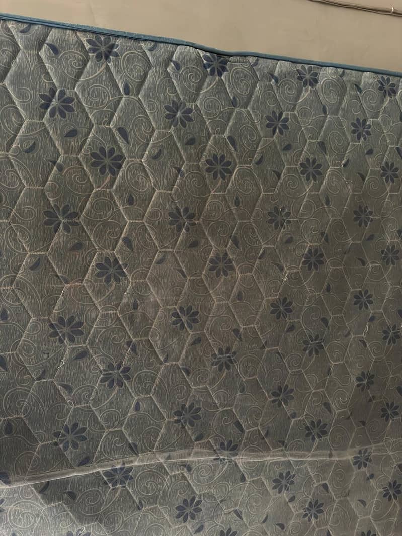 queen mattress 2