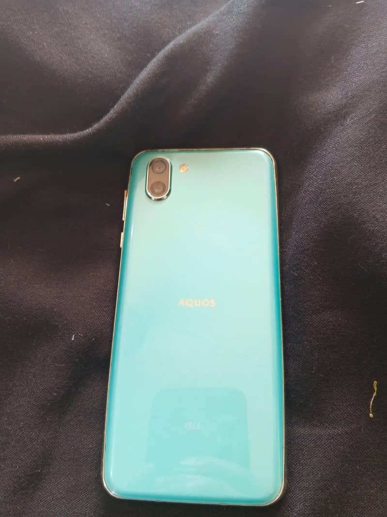 Sharp Aquos R2 pta approved. 0