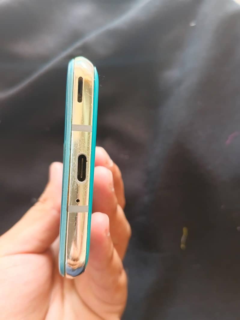 Sharp Aquos R2 pta approved. 1