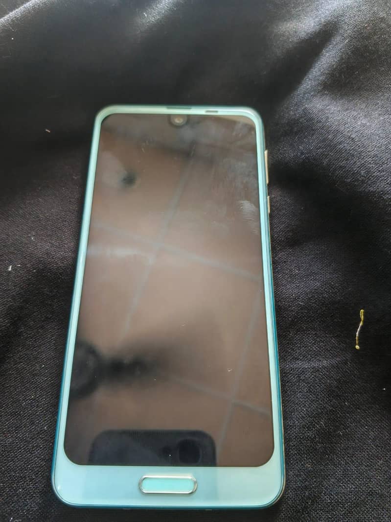 Sharp Aquos R2 pta approved. 4