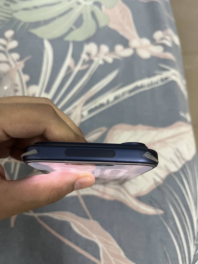 Apple iPhone 17 Pro Max 3