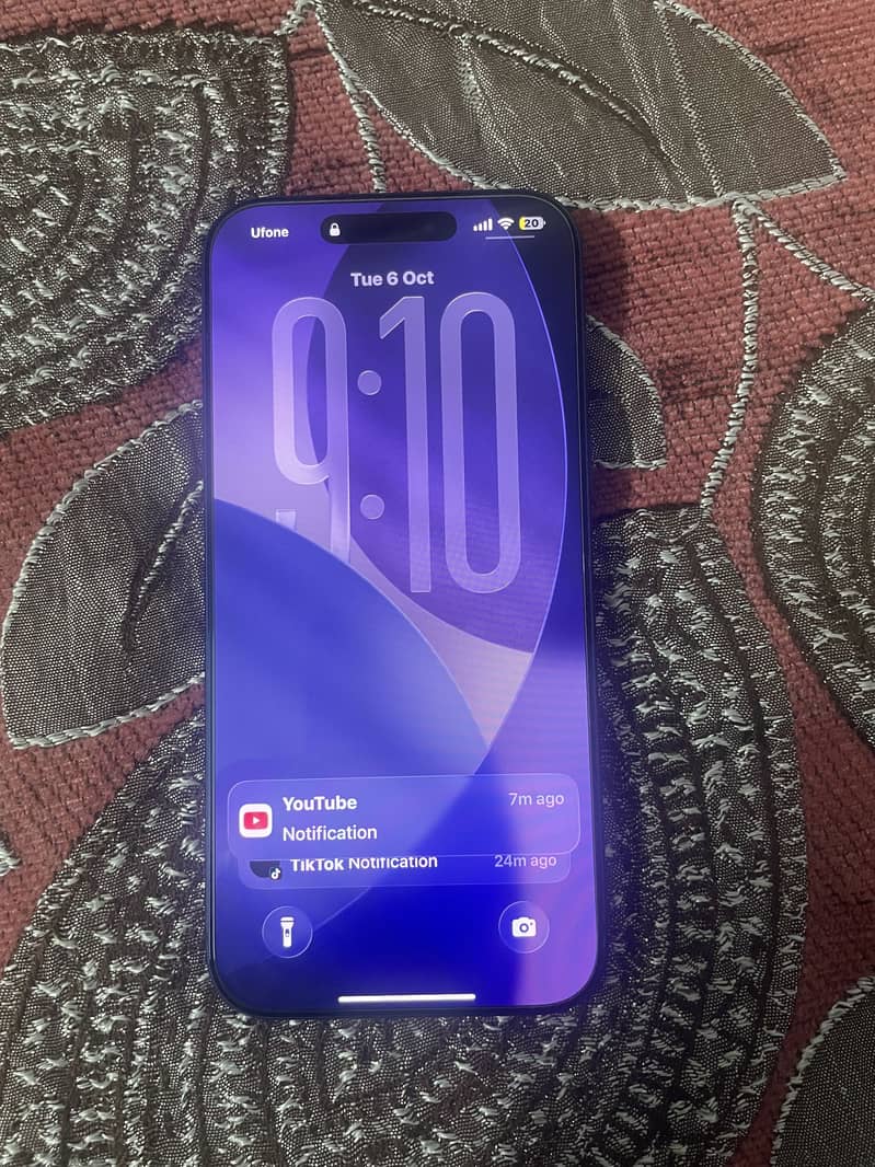 Apple iPhone 17 Pro Max 2