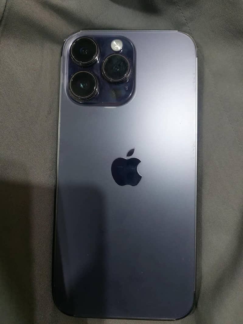 Apple iPhone 14 Pro Max 1
