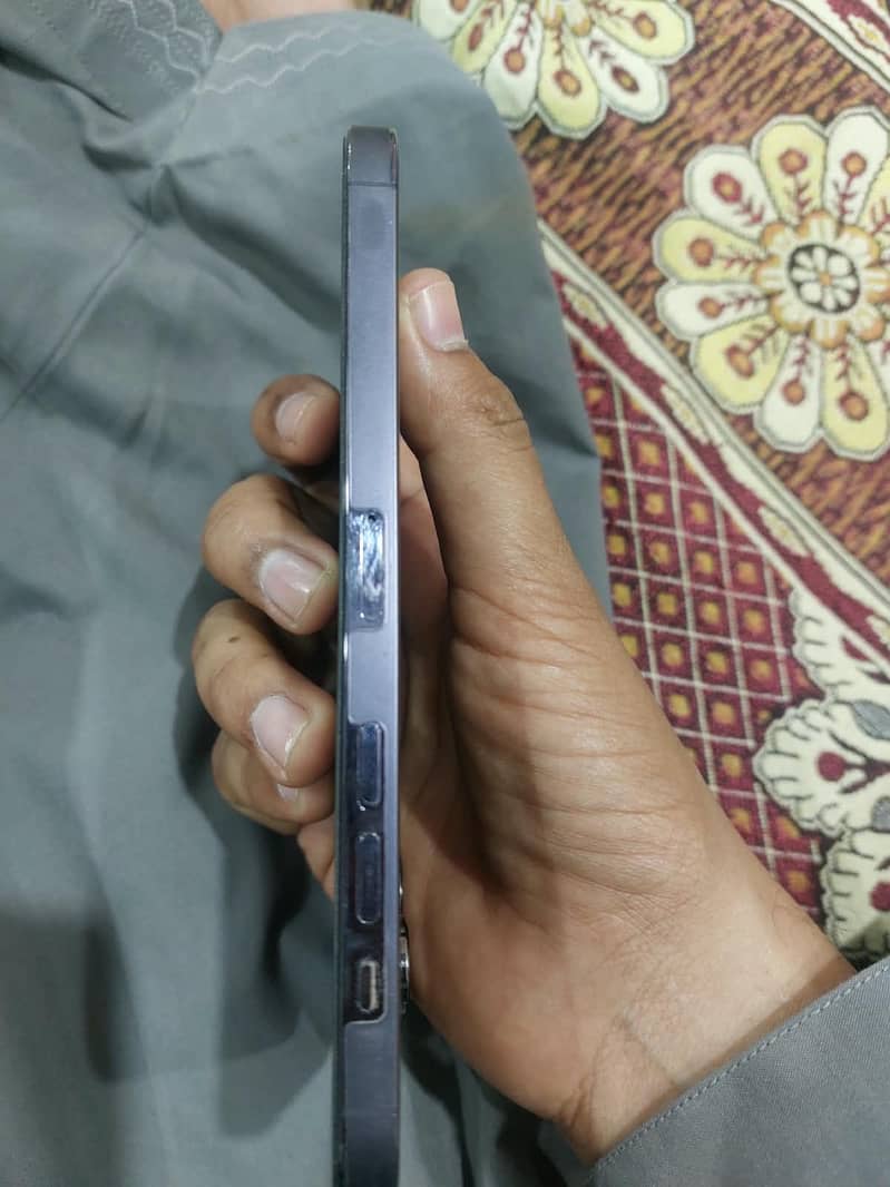 Apple iPhone 14 Pro Max 5