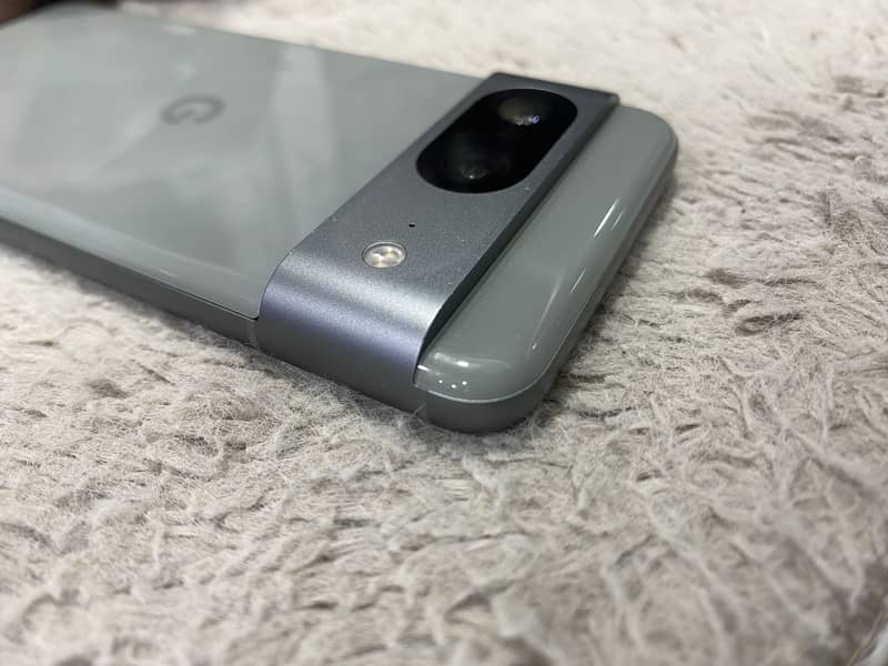 Google Pixel 8 2
