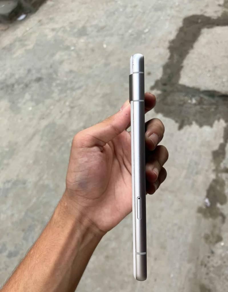 Google Pixel 7a 1