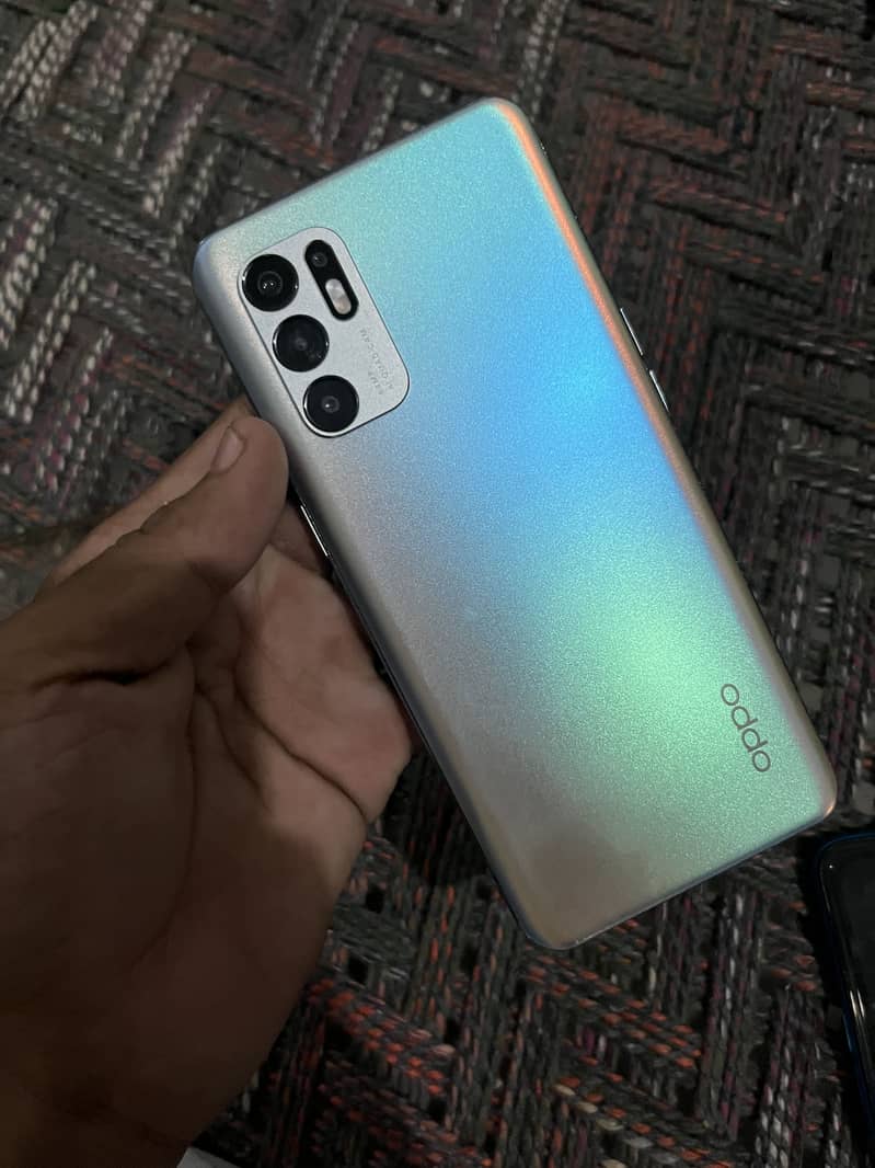 OPPO Reno6 1