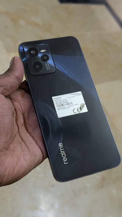 Realme C35