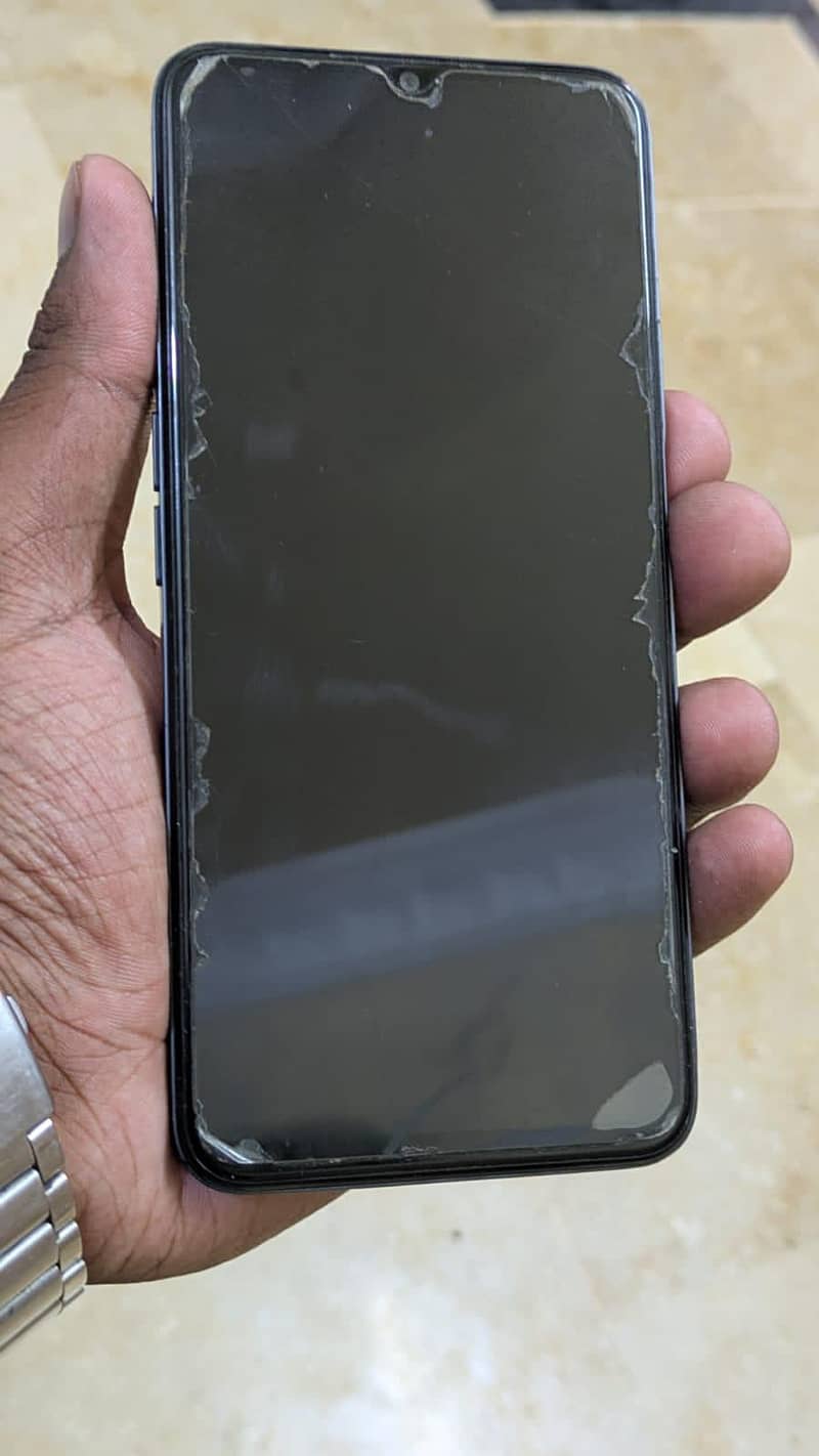 Realme C35 1