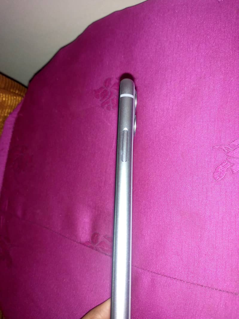 Apple iPhone 11 3