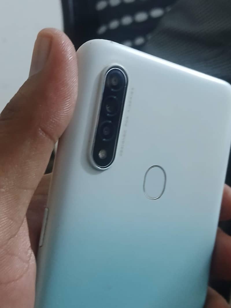 OPPO A31 8