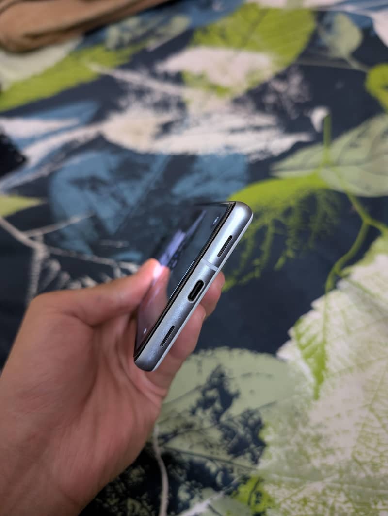 Google Pixel 7a 3
