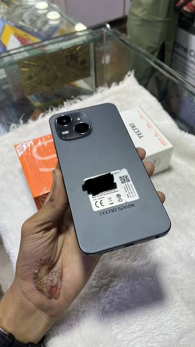 Techno Spark 40c new condition