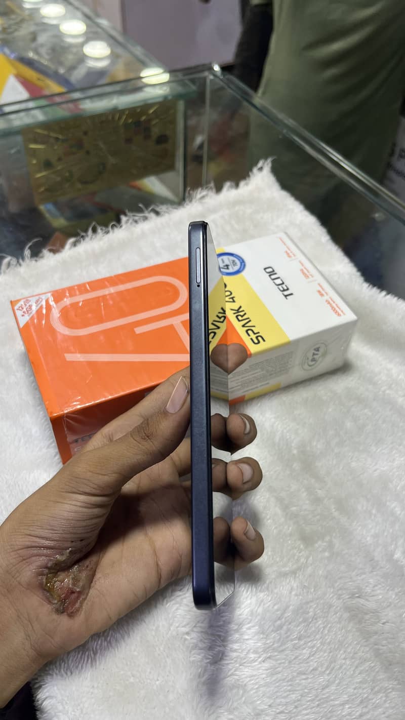 Techno Spark 40c new condition 2