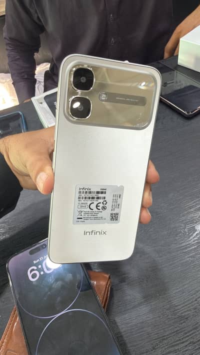 Infinix smart 20 4+4/128 gb