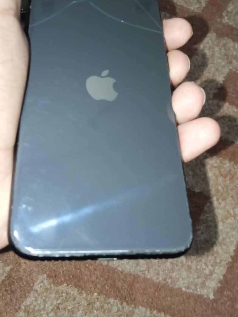 Apple iPhone SE 8