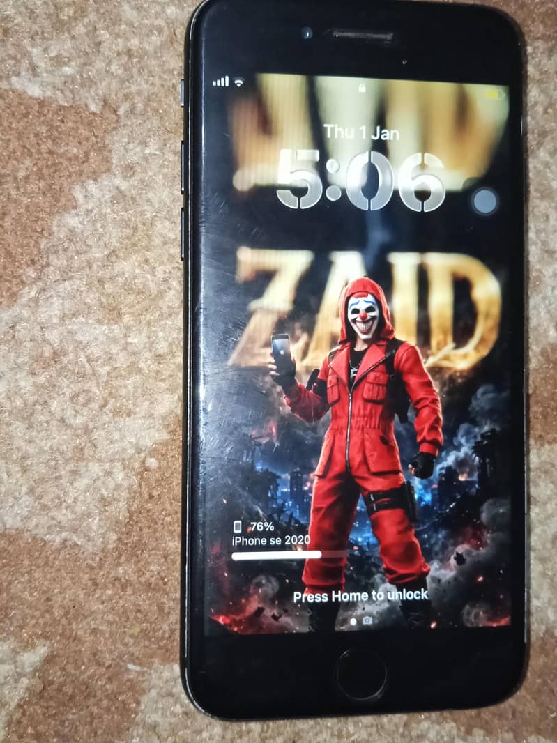 Apple iPhone SE 10
