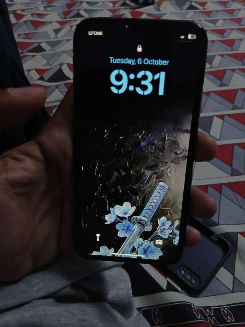 Apple iPhone XS 1